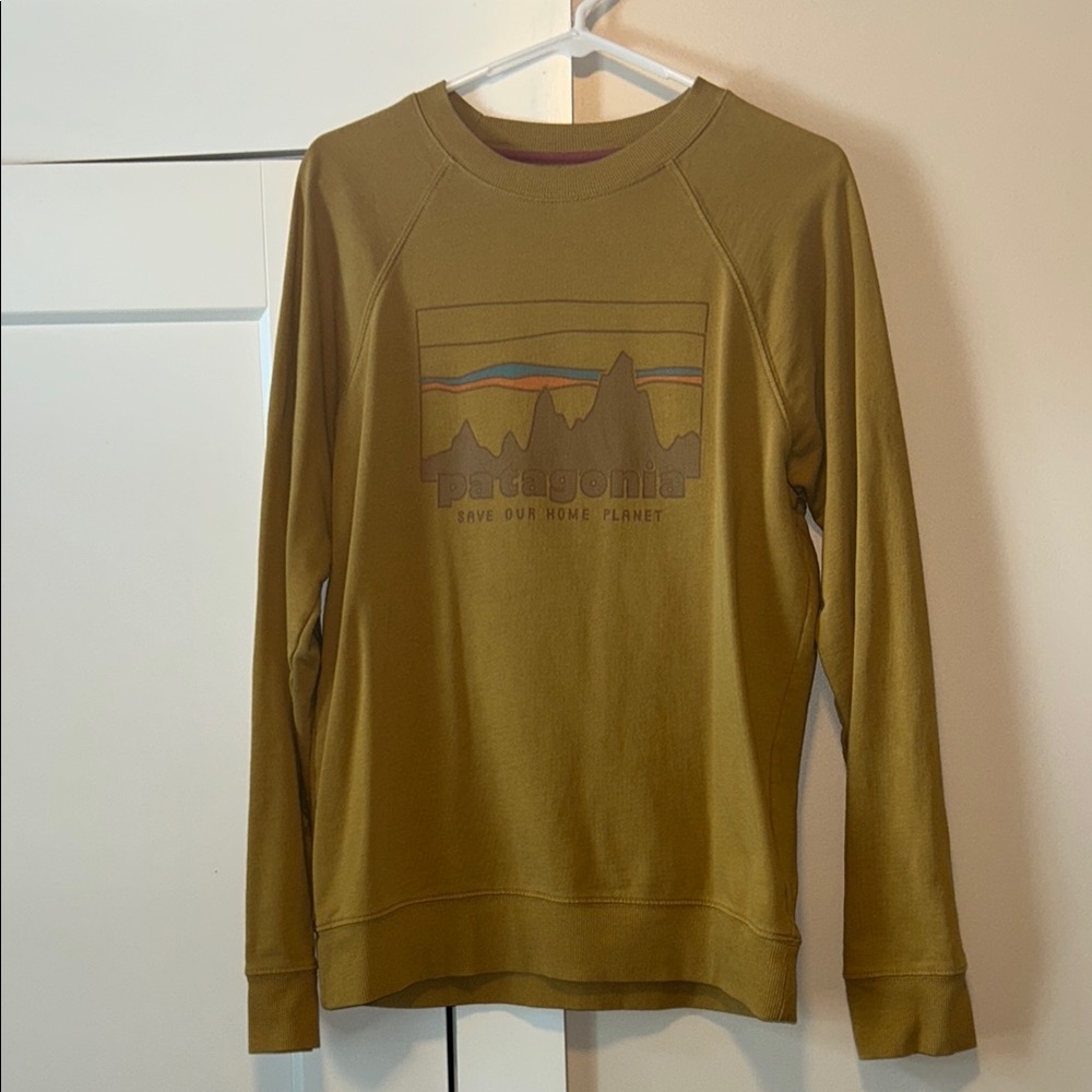 Patagonia Men's Mustard Crewneck Sweater